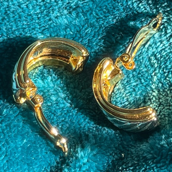 Earrings clip vintage signed silver/gold curved Marked Chunky - Picture 5 of 8